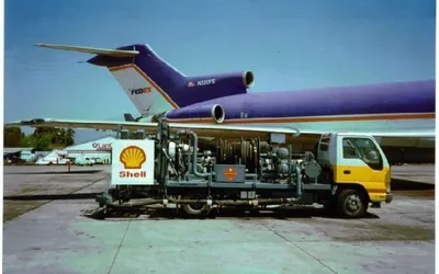 Camión de combustible JET A-1