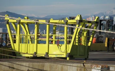 Jaula para transporte de 20 personas